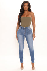 Curvy Booty Lifter Stretch Skinny Jeans - Medium Blue Wash Ins Street